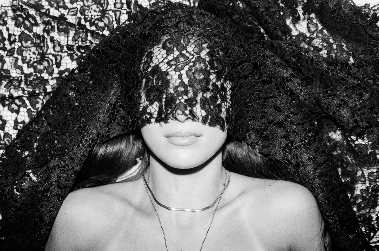 LA VEUVE — 1
