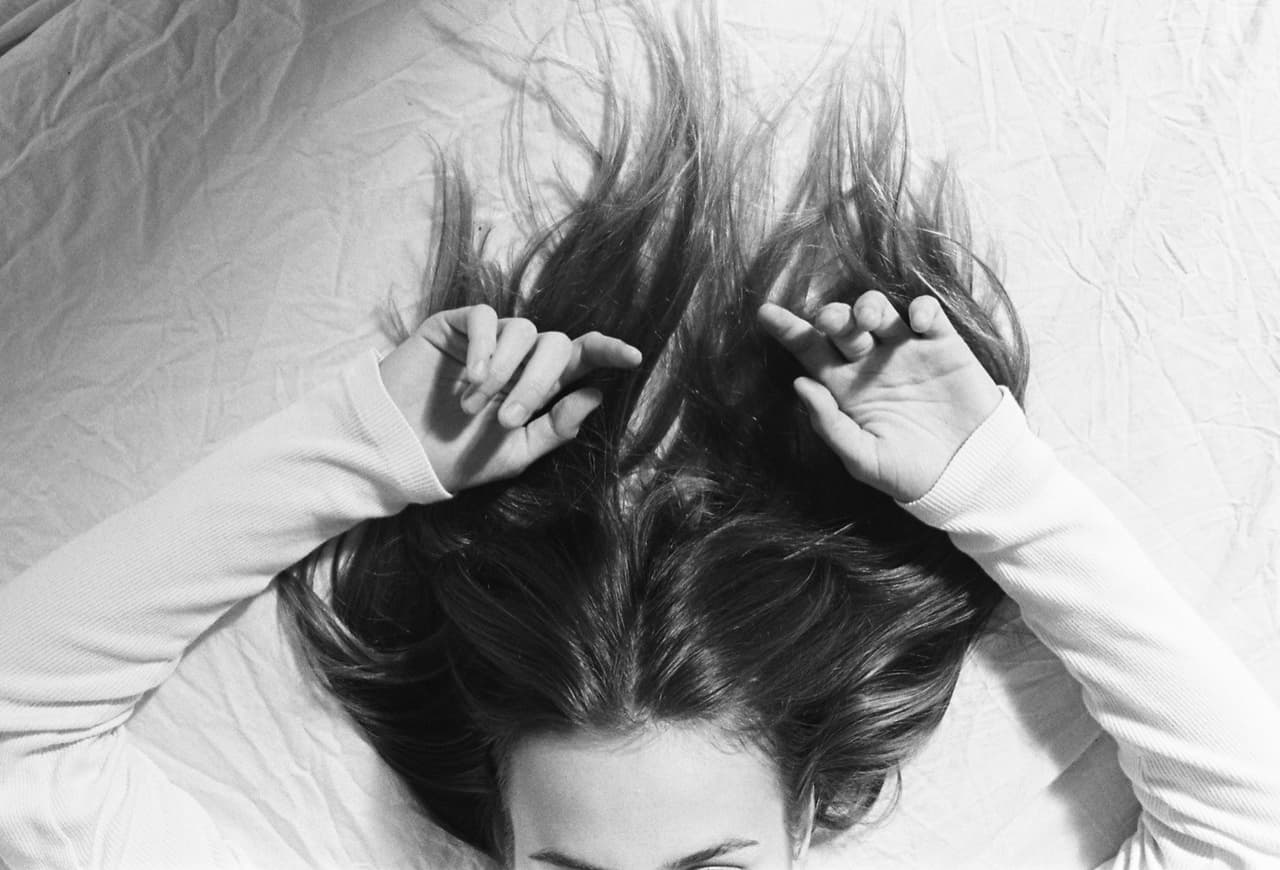UNE FILLE OUBLIE — 3