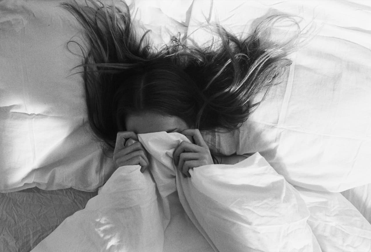UNE FILLE OUBLIE — 1